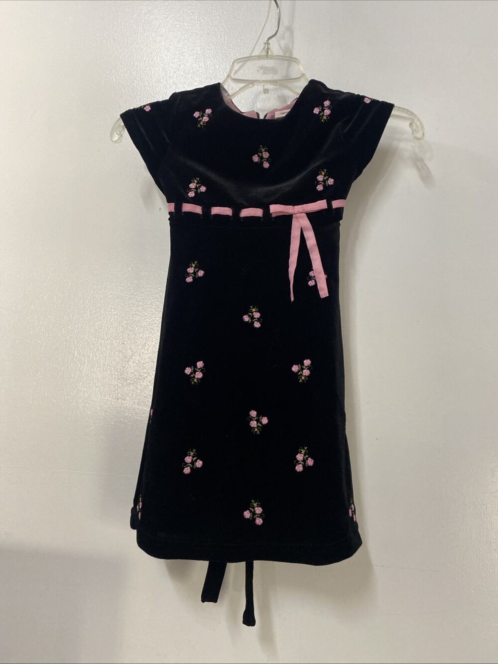 YOUNGLAND GIRLS BLACK VELVET VELOUR HOLDAY DRESS WITH PINK FLOWERS Sz 5